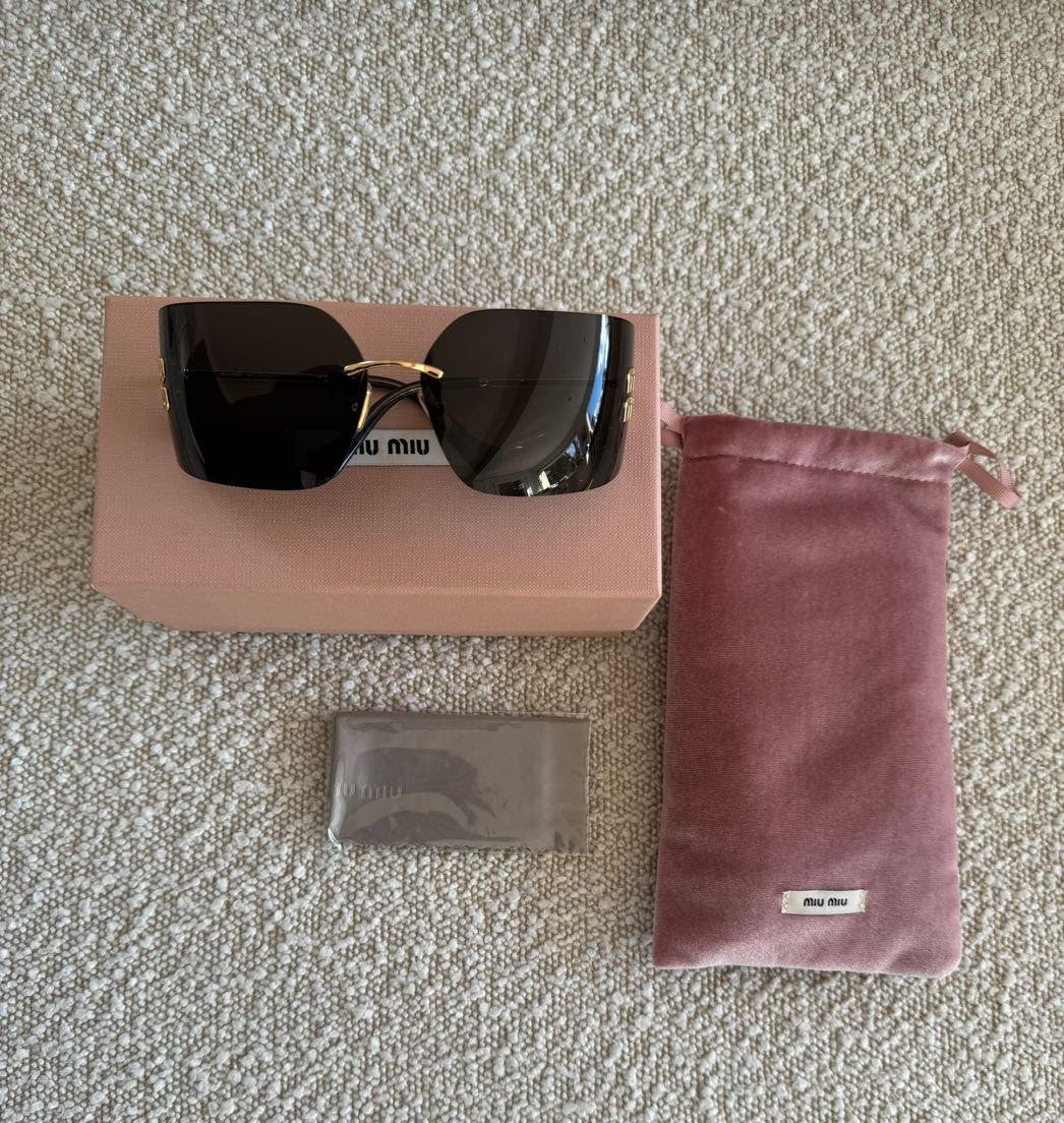 Lunettes de Soleil Miu Miu Runway MU 54YS