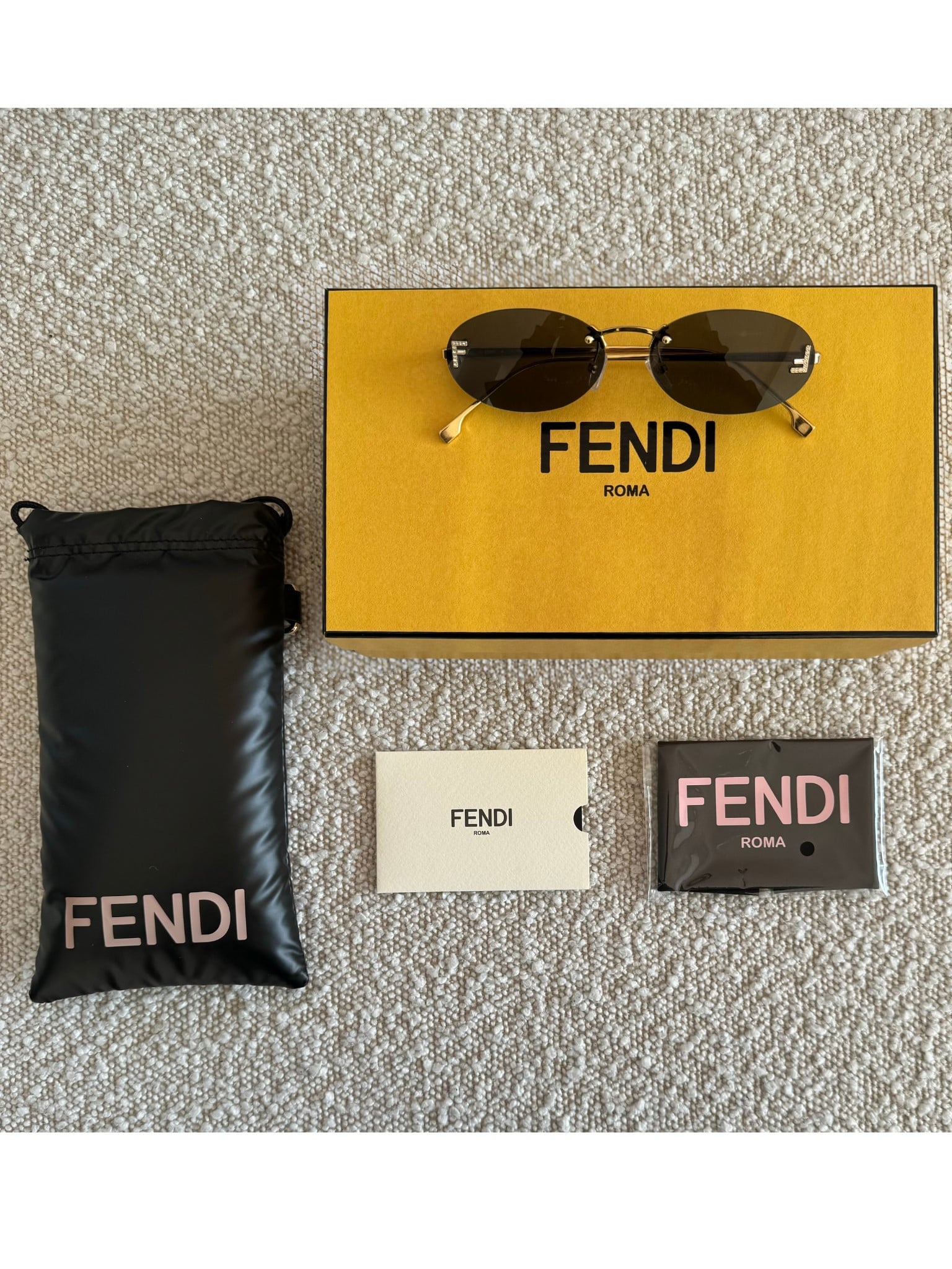Óculos de Sol Fendi First Crystal FE4075US