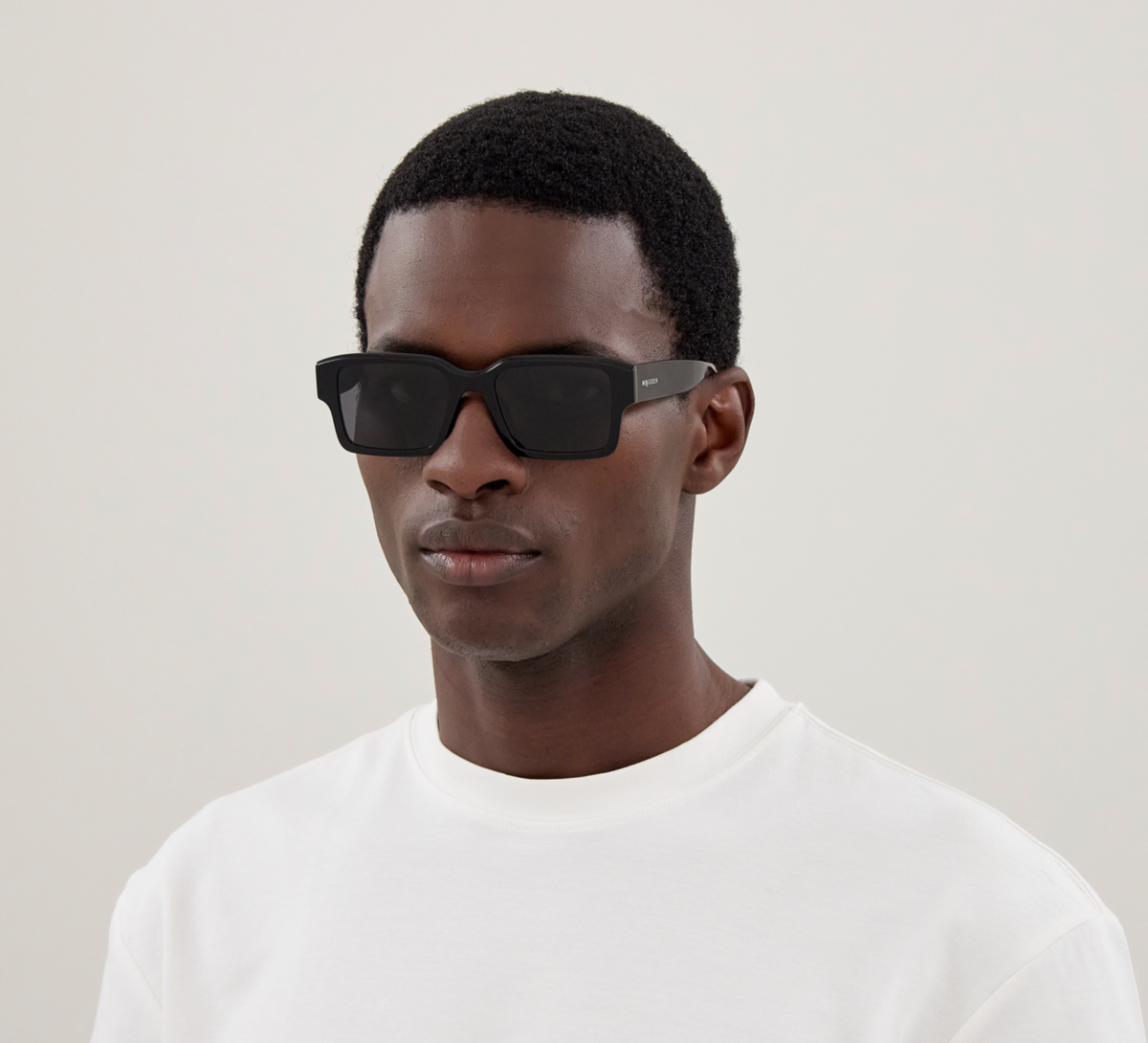 Alexander McQueen Logo sunglasses AM0579S