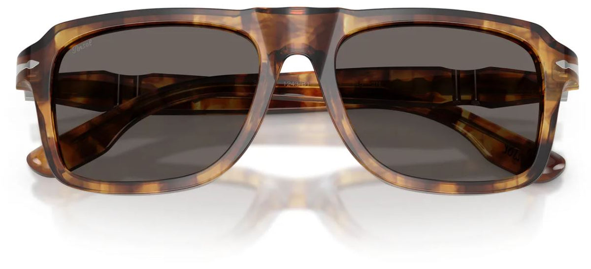 Солнцезащитные очки Persol PO8002S